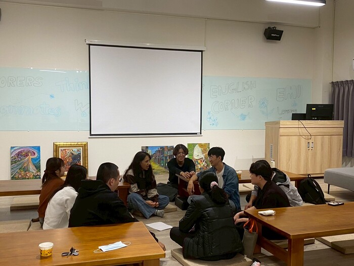 使用英語進行團體聊天